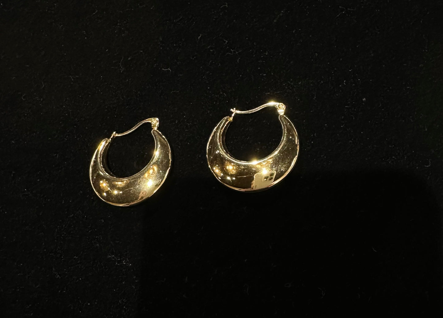 Jencic hoop moon earring gold