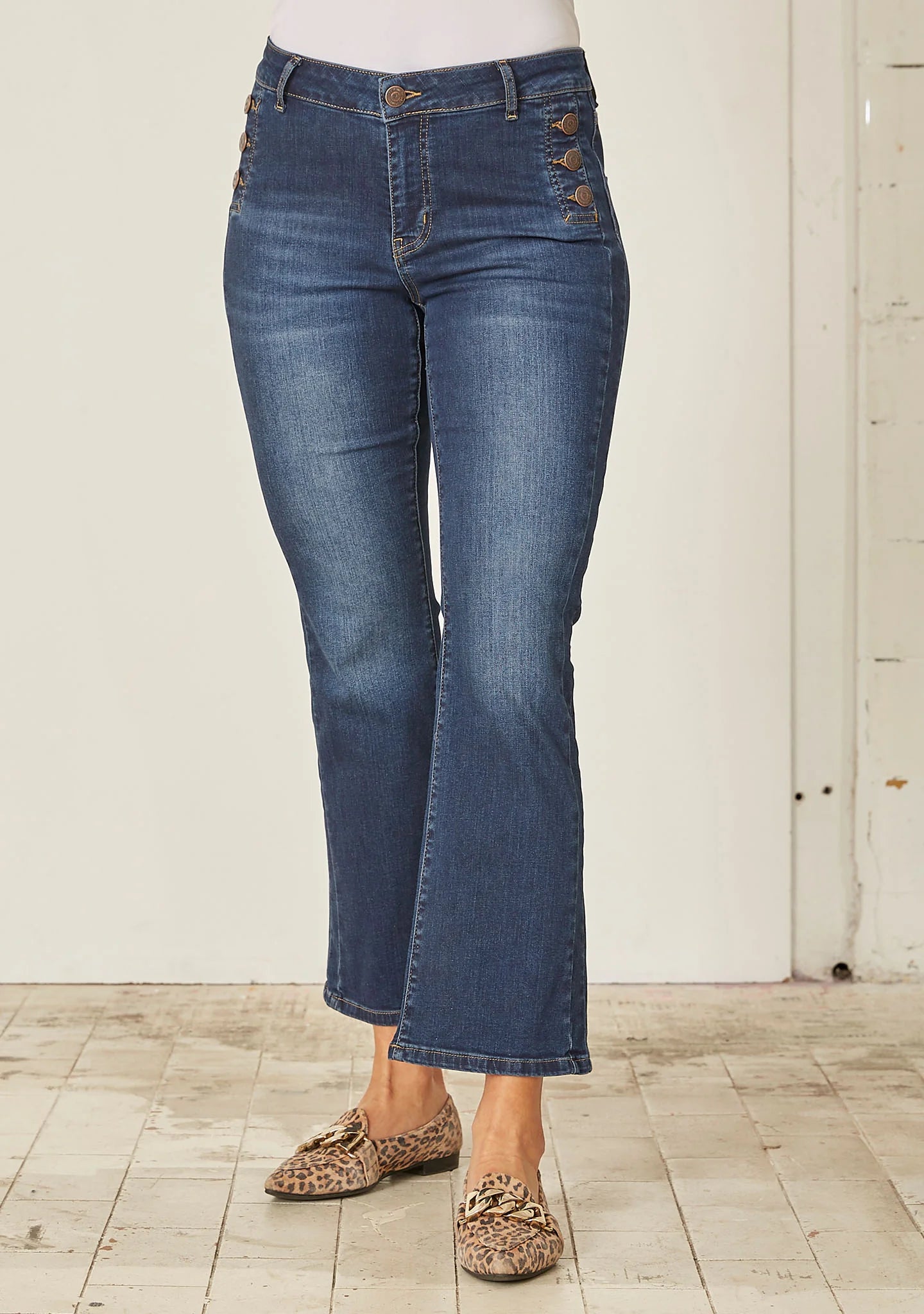 Isay Como button jeans Dark denim