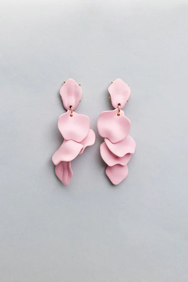 Bow19 earrings thin light pink